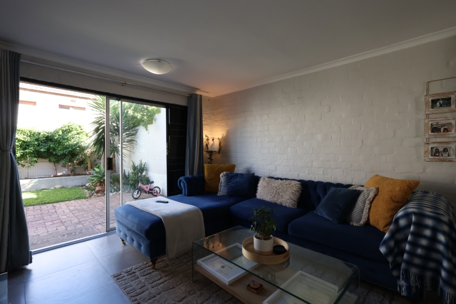 To Let 2 Bedroom Property for Rent in Table View Western Cape